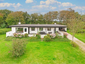 8 person holiday home in Struer